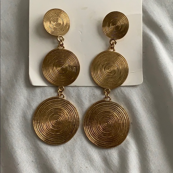 Gold earrings - Picture 1 of 1